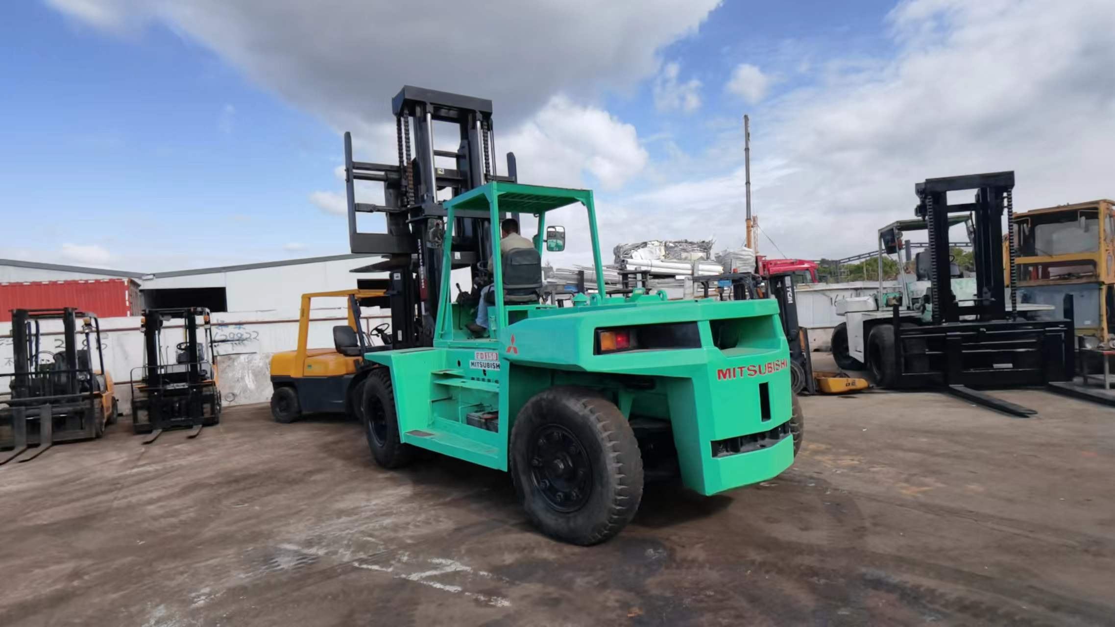 สีเขียว