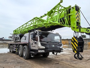 Zoomlion ZTC800V 80Ton Used Crawler <b>Crane</b> PLC Gearbox <b>Engine</b> Pump Motor High Lifting Capacity Tested & Certified - Product Image 4