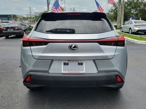 SUV hybride UX 250h FWD d'occasion 2023 - Product Image 2
