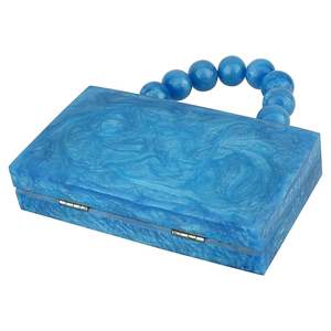 Bolso de mano de resina de lujo disponible para compra a granel Bolso de mano de resina elegante al por mayor para negocios minoristas para mujeres bolso de noche - Product Image 4