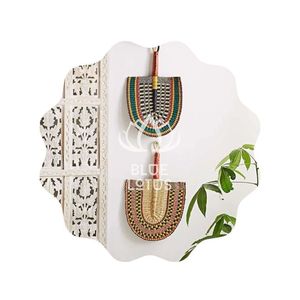 Abanico de Mano de Pasto Marino, Tradicional y Ecológico - Product Image 1