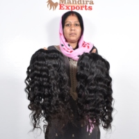 100% Extensions de cheveux humains indiens vierges jeunes non traités alignés sur les cuticules brutes non traitées Faisceau de tissage ondulé noir Style ruban pré-collé