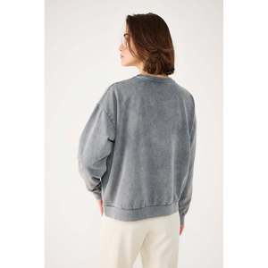 Sudadera Extra Grande con Estampado de Efecto Desteñido - Product Image 4