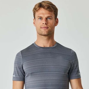 Camiseta de entrenamiento Premium para hombre: ligera, que absorbe la humedad e ideal para entrenamiento físico, ejercicio y ropa deportiva - Product Image 4