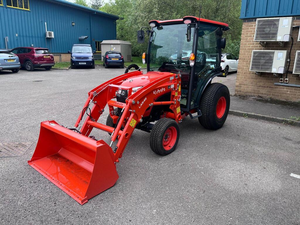 Cheap Price Fast Delivery Used and New 4WD Kubota Tractor 60HP 75HP 80HP 120HP Farm Tractor Agricultural <b>Machinery</b> - Product Image 3