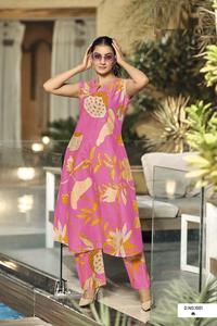 Elegante conjunto de cordón con estampado de lámina de algodón, Conjunto elegante de dos piezas para mujer, ropa informal disponible para la venta desde la India - Product Image 4