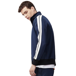 Combinaison d'équipe de football club à broderie dernier design en gros Survêtements de football et de pantalons personnalisés en coton pour hommes de taille européenne - Product Image 2