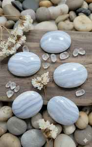 พลอยบลูเลซอาเกตทรงรีแบบคาโบชอง ขนาดคละกัน สำหรับทำเครื่องประดับ พลอยหลวม - Product Image 3