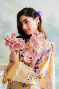 Venta al por mayor 2025 Original marca pakistaní 3 piezas trajes de césped cuello bordado fiesta boda desgaste colección encaje botón OEM - Product Image 3