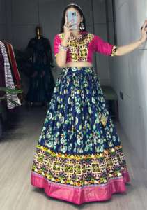 Ropa ocasional Navratri Special Soft Silk con estampado floral y Kutchi Work Lehenga Choli de Surat a la tarifa más baja - Product Image 2