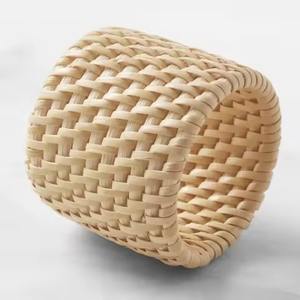 Rond de serviette en rotin décoratif élégant pour les hôtels de restaurants et les paramètres de table à manger d'événement haut de gamme - Product Image 3