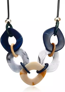 Collier pendentif en perles de corne classique de buffle artificiel unisexe fait à la main par glowin fashion - Product Image 3