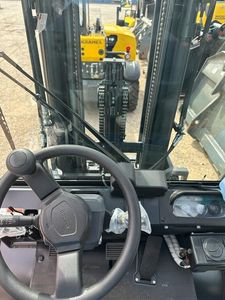 Chariot élévateur à palettes manuel de 2 tonnes avec chauffage à courant alternatif 4WD à usage extérieur Garantie 1 an - Product Image 6