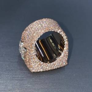 Anillo de lujo chapado en rodio, plata de ley 925, alto brillo, con diamantes de moissanita VVS en engaste pavé, para uso unisex en fiestas. - Product Image 2