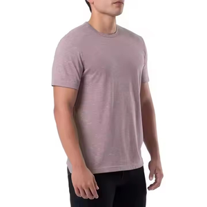เสื้อยืดโอเวอร์ไซส์ทรงหลวมแบบดรอปโชว์เดอร์ ผลิตตามแบบ (OEM) เนื้อผ้าระบายอากาศ ลายปั๊มนูน สำหรับผู้ชาย พร้อมโลโก้และดีไซน์ตามสั่ง - Product Image 4