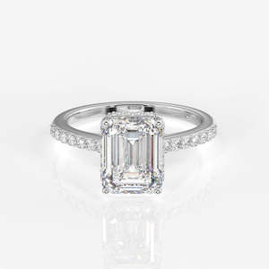 Anillo de Diamante con Corte Esmeralda Cultivado en Laboratorio con Halo Oculto en Oro de 18k - Colección Única de Anillos de Diamantes - Product Image 5