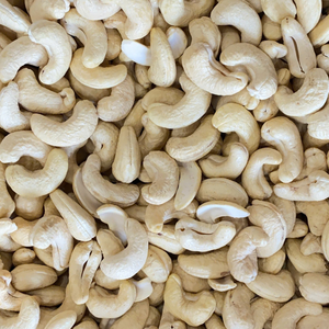 Vente en gros de noix de cajou W180,W240,W320 noix de cajou prix bon marché en vrac, emballage Oem Odm Santigo - Product Image 1