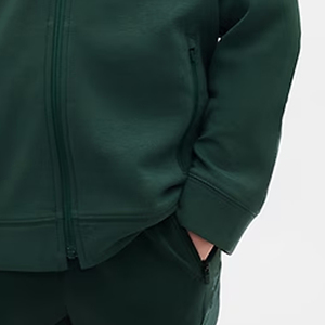 Sudadera con Capucha de Color Sólido para Niños con Cierre de Cremallera, Capucha Ajustable y Material Suave de Poliéster/Algodón para un Ajuste Cómodo y Relajado - Product Image 4