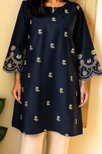 Modern Trending Regular Length Reversible <b>Kurti</b> with Embroidery Work Heavy Rayon Fabric Party Wear - Product Image 3