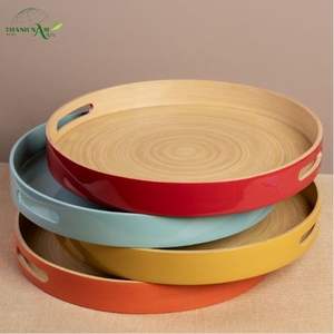 Plateau en bambou tissé à la main Eclipse - Plateau de service et décoratif moderne, durable, écologique et portable - Product Image 1