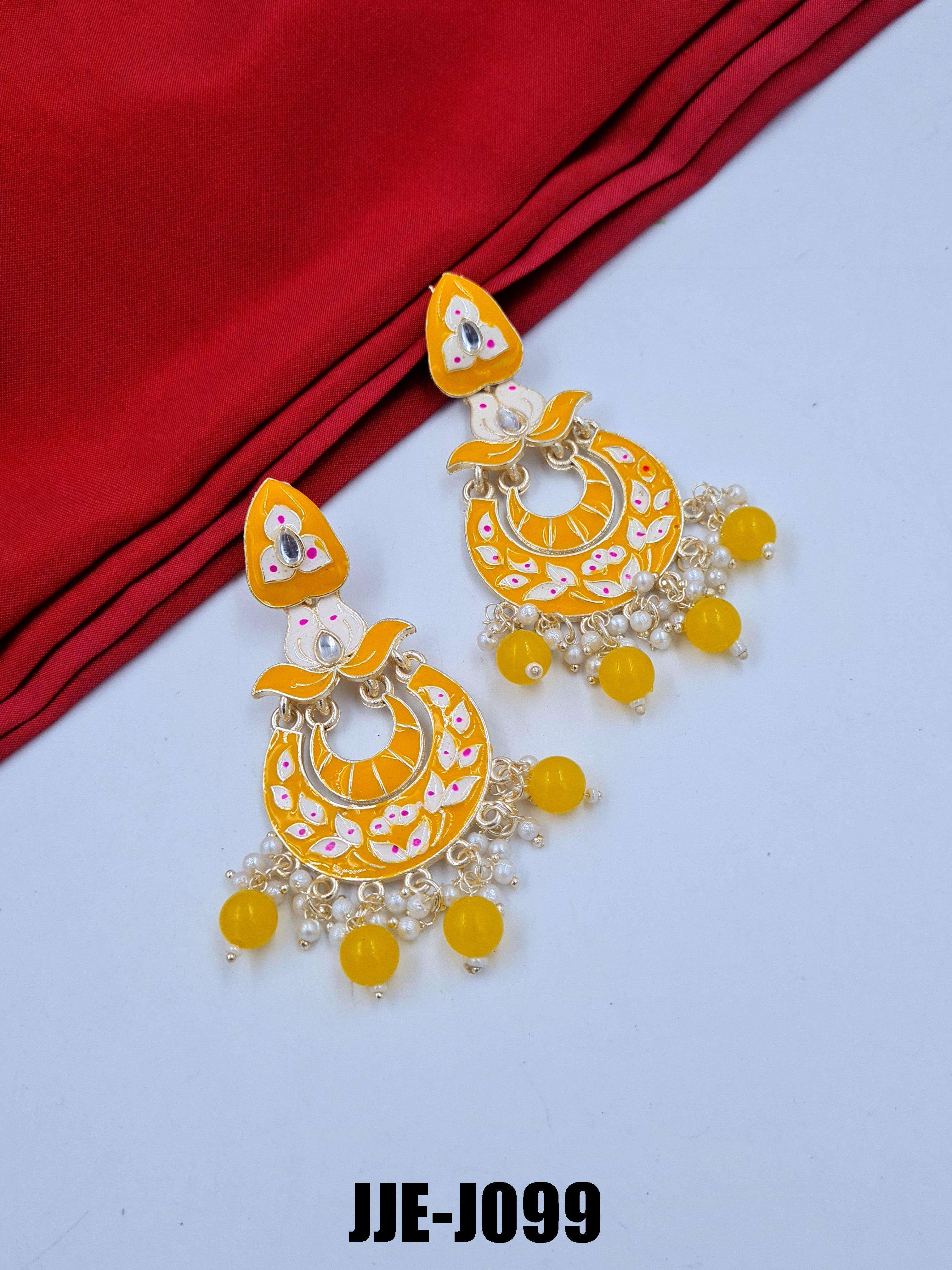 สีเหลือง