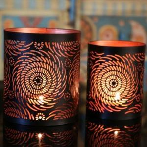 Bougeoir votif en métal de style antique avec sculptures complexes enduit de poudre noire fini forme et taille personnalisées - Product Image 5