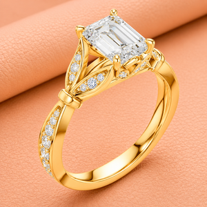 Bague de Mariage Vintage de Luxe en Or Massif 14K Plaqué Rhodium avec Diamant de Laboratoire Certifié IGI Taille Émeraude et Pierres Latérales en Diamant Baguette - Product Image 1