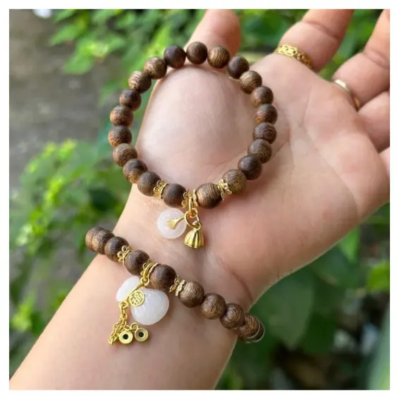 Grazioso braccialetto elasticizzato rotondo con pietre preziose naturali originali dalla fabbrica di rubini del Vietnam pronto per l'esportazione
