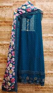 Nouvelle robe Salwar Kameez en coton Fox Jorjat pour femmes, matière de costume avec broderie pour la vente en gros - Product Image 5