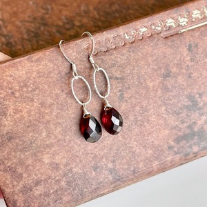 Boucles d'oreilles en forme de goutte de grenat rouge, minimalistes, petites, pour un style décontracté, pour femme, en argent sterling 925, pierre de naissance de janvier, passion - Product Image 3