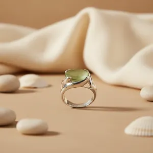 Anillo de Moda para Mujer con Gema Verde de Corte Ovalado, Plata 925 Chapada en Oro y Rodio, Engaste de 18K, Joyería Moderna - Product Image 1