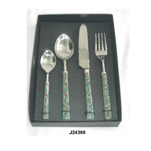 Ensemble de couverts en acier de haute qualité avec manche rond en résine verte Autre couleur disponible Ensemble de couverts de 4 pièces Ensemble de dîner Hotel & Home - Product Image 5