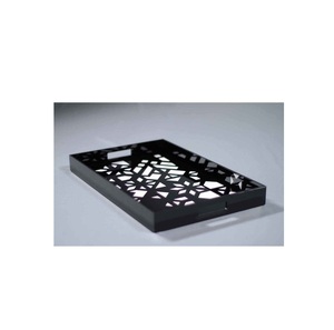 Bandeja de servicio con acabado metálico con adornos dorados, ideal para regalos navideños y decoración festiva de temporada. - Product Image 2