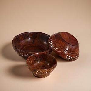 Juego de cuencos de madera hechos a mano de 3 cuencos decorativos para servir con cucharas de madera a juego incluidas - Product Image 3