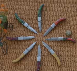 Juego de Cuchillos Plegables Profesionales de Acero al Carbono Hechos a Mano, 7 Piezas, Hoja Forjada Personalizada de Espiga Completa, Juego de Madera Estabilizada Multicolor - Product Image 5