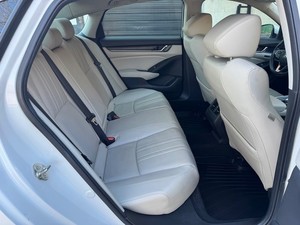 LOVELY 2018 Ho-n-da Ac-co-rd Touring 2.0T TRANSMISSION AUTOMATIQUE 4 CYLINDRES - Product Image 3