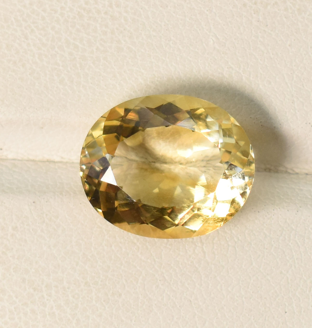 สีเหลือง