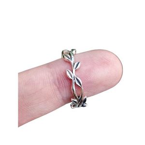 Navya <b>Craft</b> Handmade 925 Sterling Silver Women's Leaf <b>Ring</b> Band Boho Jewelry for Christmas Anniversary Valentine's Day Gift - Product Image 1