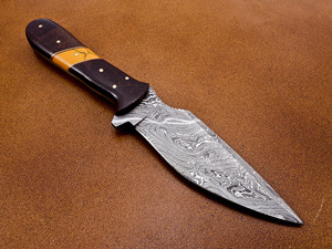 Cuchillo de caza de acero de Damasco personalizable OEM con funda de cuero y mango de Micarta patrón trenzado al por mayor - Product Image 3