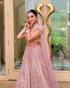 Broderie faite à la main de dernier style pour femmes Lehenga <span class=keywords><strong>Choli</strong></span> belle tendance couture motif imprimé indien pakistanais festif - Product Image 1