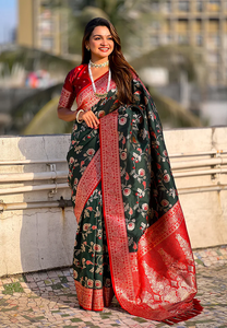 Botella Verde Banarasi Contraste Jaal Seda Suave Saree Con Rich Zari Tejido Perfecto Para Bodas Festivales Y Tradicional - Product Image 5