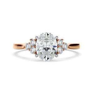 Bague de fiançailles en moissanite ovale en grappe - Product Image 4