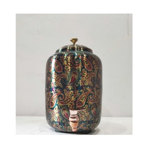 Dispensador de agua de cobre de primera calidad que garantiza agua limpia y fresca para el uso diario en la cocina familiar. - Product Image 1