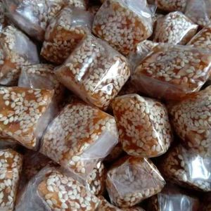 Trải nghiệm sự tốt lành gây nghiện của kẹo mè dính và nhai-Kẹo truyền thống Việt Nam với giá rẻ - Product Image 6