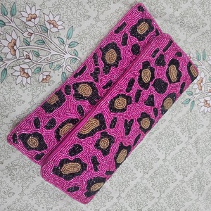 กระเป๋าลูกปัดสีเทาและสีแดงสีดำทำด้วยมือสไตล์ฮิปปี้แนวพื้นเมืองโบฮีเมียนความจุขนาดใหญ่พกพาได้สำหรับใช้ตอนเย็นฤดูใบไม้ร่วง - Product Image 3