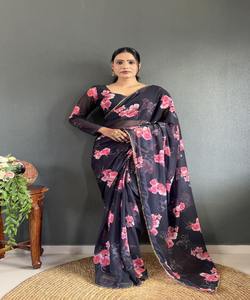 Saree en soie de créateur Sari Shari avec chemisier non cousu, parfait pour les fêtes, les fêtes et les vêtements ethniques traditionnels. - Product Image 5