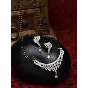 Ensemble de bijoux élégants en diamant Mangalsutra - Product Image 1
