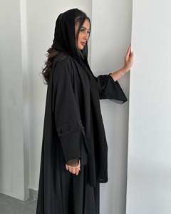 Abaya en soie noire faite à la main Dubaï Belle broderie blanche Anti-rides Manches longues Vêtement de prière musulman traditionnel pour adultes - Product Image 4