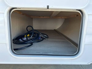 Caravane d'occasion 2024 F-o-r-e-s-t R-i-v-e-r Wildwood Fsx 164R-B-L-E à vendre pour le camping et les voyages - Product Image 3