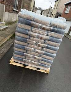 Granulés de bois dur de qualité supérieure pour une combustion longue durée avec peu de cendres et une chaleur élevée à vendre - Product Image 6